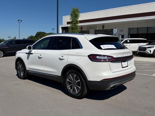 White Metallic 2023 Lincoln Nautilus Reserve