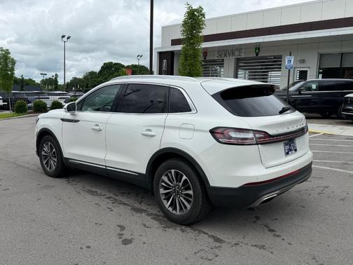 White Metallic 2023 Lincoln Nautilus Reserve