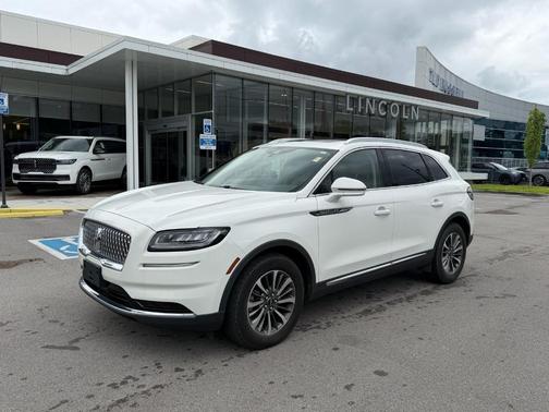 White Metallic 2023 Lincoln Nautilus Reserve