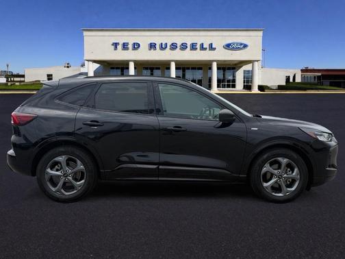 Black Metallic 2022 Ford Escape SEL