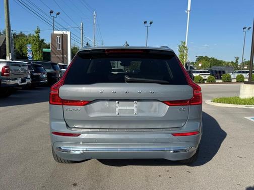 Gray Metallic 2023 Volvo XC60 B5 Ultimate Bright Theme