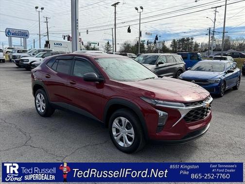 2025 Chevrolet Trax LS