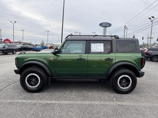 Eruption Green Metallic 2023 Ford Bronco Badlands