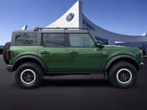 Eruption Green Metallic 2023 Ford Bronco Badlands