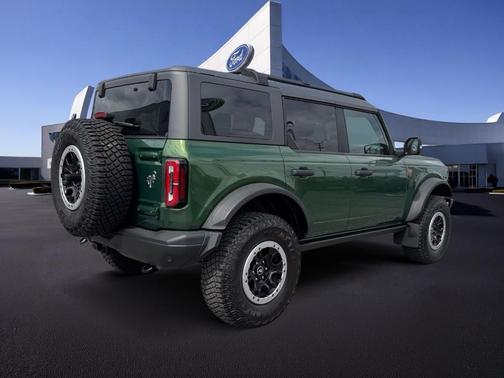 Eruption Green Metallic 2023 Ford Bronco Badlands
