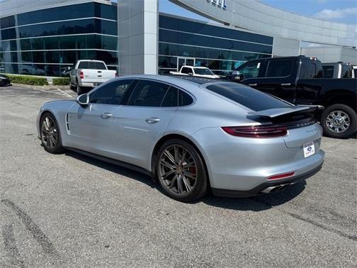 2018 Porsche Panamera Turbo