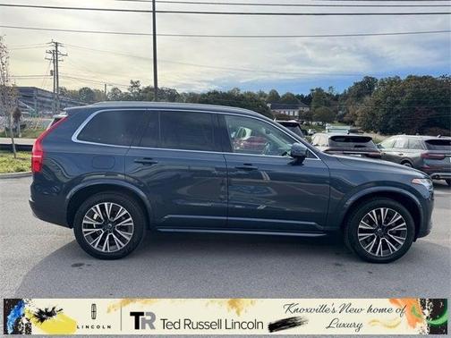 2022 Volvo XC90 T5 Momentum 7 Passenger