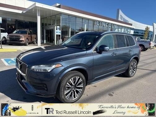2022 Volvo XC90 T5 Momentum 7 Passenger