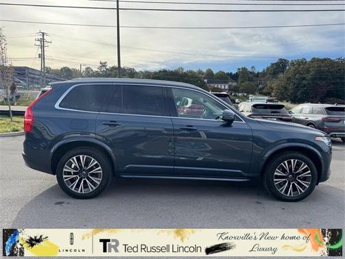 2022 Volvo XC90 T5 Momentum 7 Passenger