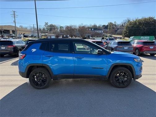 2023 Jeep Compass Altitude