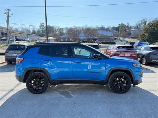 2023 Jeep Compass Altitude