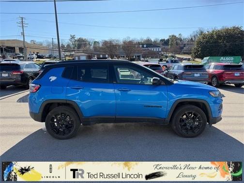 2023 Jeep Compass Altitude