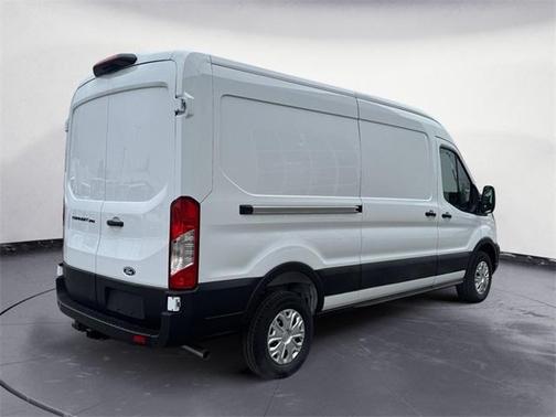 2026 Ford Transit-250 148 WB Medium Roof Cargo