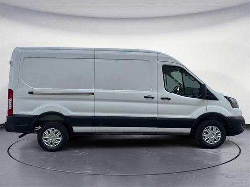 2026 Ford Transit-250 148 WB Medium Roof Cargo