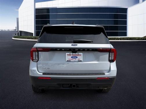 White Metallic 2026 Ford Explorer Active