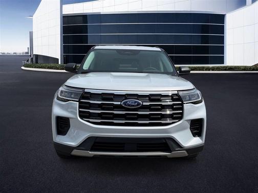 White Metallic 2026 Ford Explorer Active
