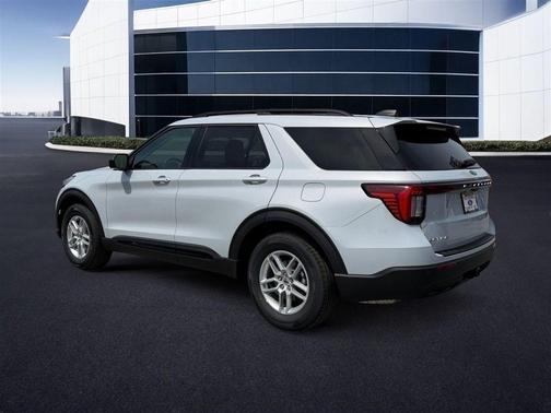 White Metallic 2026 Ford Explorer Active
