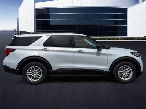 White Metallic 2026 Ford Explorer Active