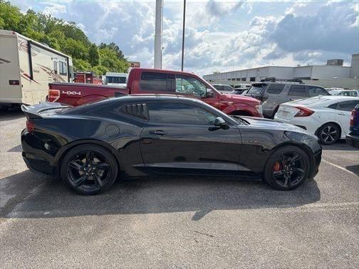Black 2022 Chevrolet Camaro LT1