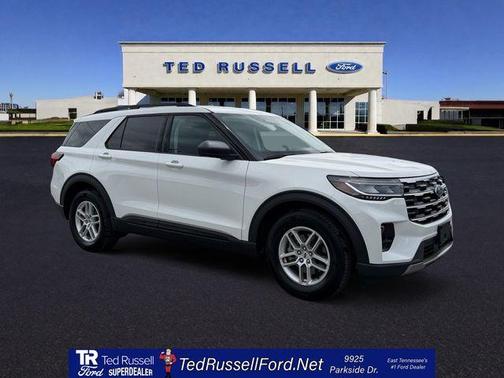 White Metallic 2026 Ford Explorer Active