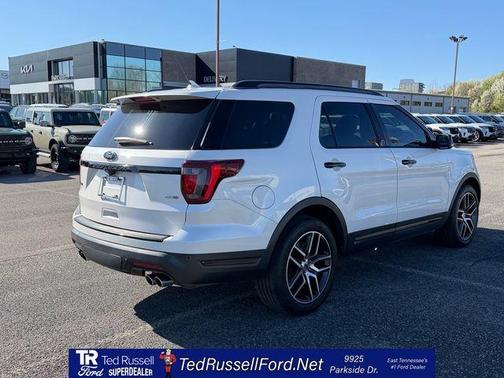 2018 Ford Explorer sport