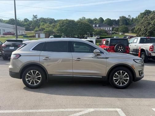 Mocha 2020 Lincoln Nautilus Standard