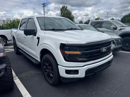 Oxford White 2024 Ford F-150 XLT