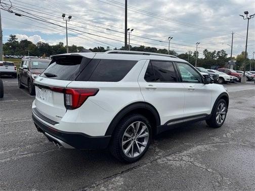 2025 Ford Explorer Platinum