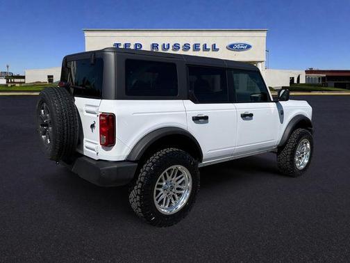 Oxford White 2026 Ford Bronco Big Bend