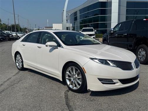 2016 Lincoln MKZ Base