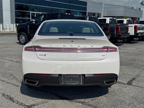 2016 Lincoln MKZ Base