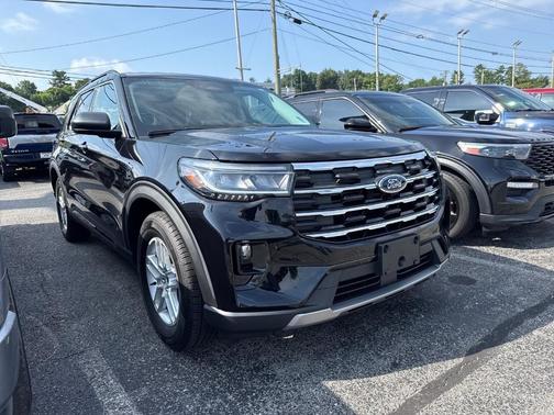 Black Metallic 2026 Ford Explorer Active