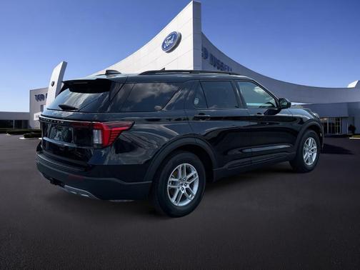 Black Metallic 2026 Ford Explorer Active