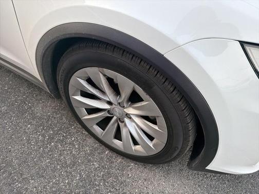 2017 Tesla Model X 75D