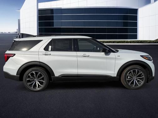 Silver 2026 Ford Explorer ST-Line