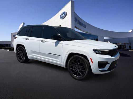 Bright White Clearcoat 2025 Jeep Grand Cherokee Summit