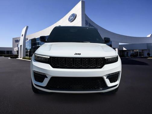 Bright White Clearcoat 2025 Jeep Grand Cherokee Summit