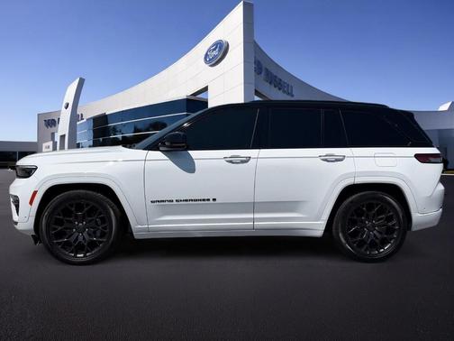Bright White Clearcoat 2025 Jeep Grand Cherokee Summit