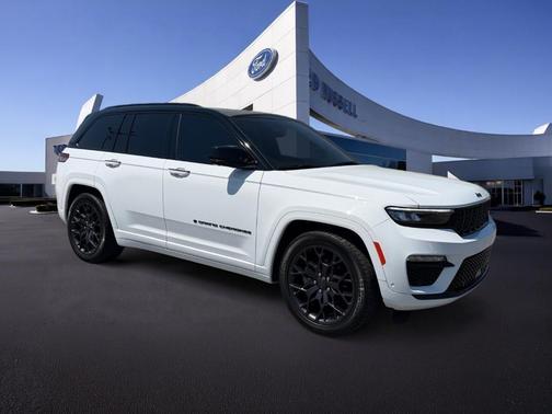 Bright White Clearcoat 2025 Jeep Grand Cherokee Summit
