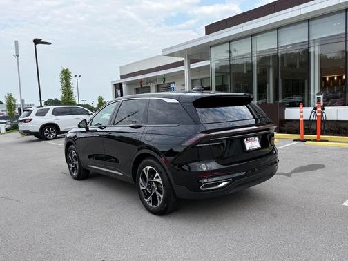 Black Metallic 2025 Lincoln Nautilus Premiere