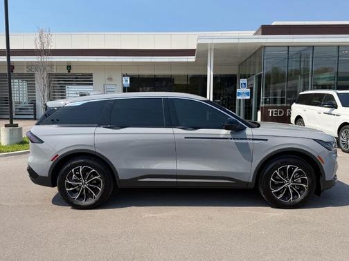 Gray 2026 Lincoln Nautilus Premiere