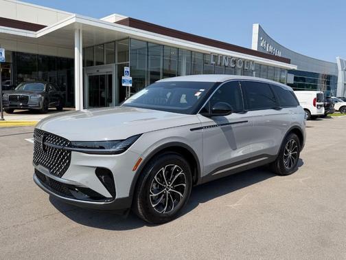 Gray 2026 Lincoln Nautilus Premiere