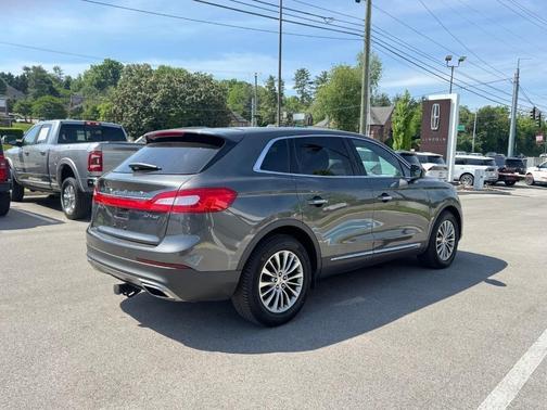 Magnetic Gray Metallic 2019 Lincoln MKC Select