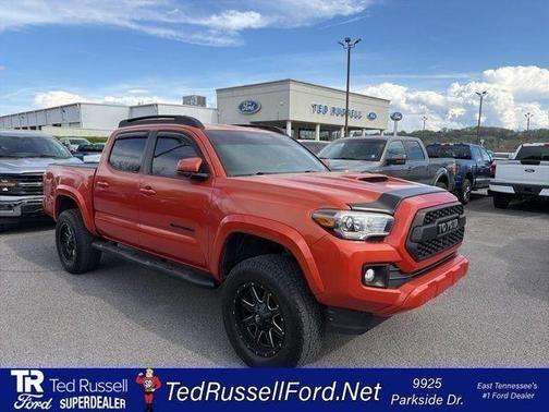2017 Toyota Tacoma SR