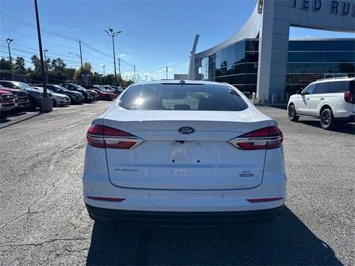 2020 Ford Fusion Hybrid SE