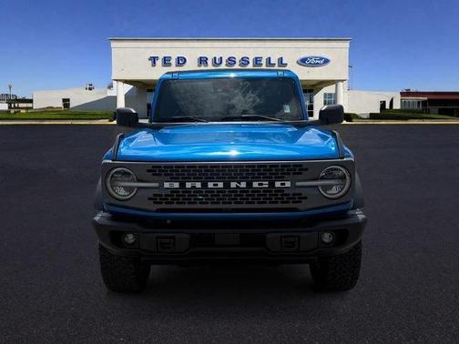 Velocity Blue Metallic 2023 Ford Bronco Badlands