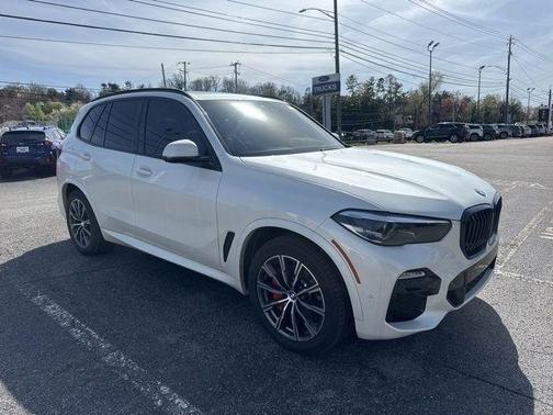 White Metallic 2021 BMW X5 xDrive40i