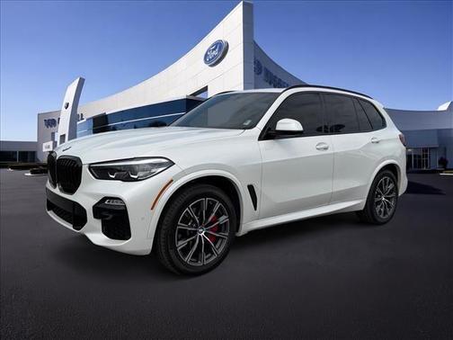 White Metallic 2021 BMW X5 xDrive40i