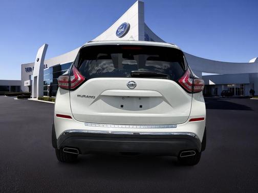 White 2018 Nissan Murano S