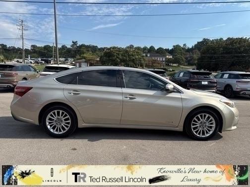 2018 Toyota Avalon Hybrid Limited